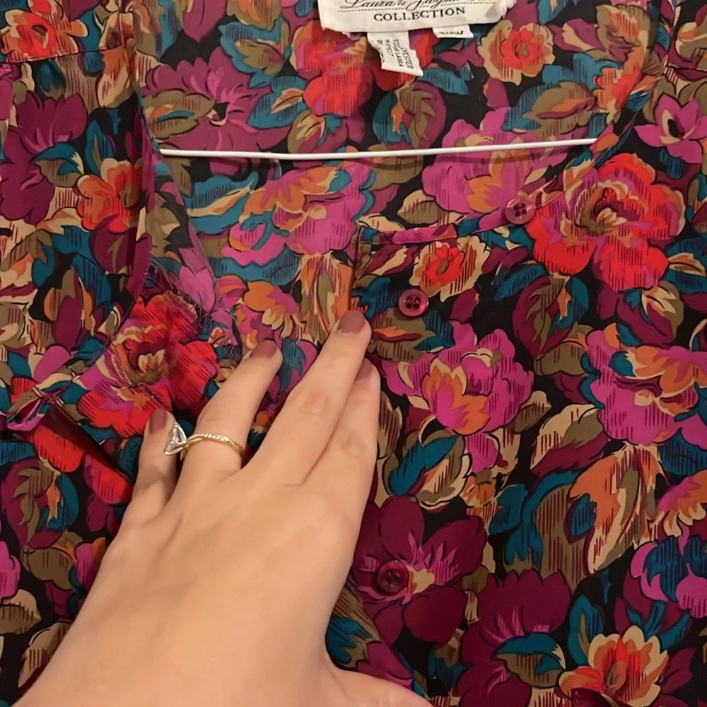 Laura & Jayne Two Floral Blouse - Picture 5 of 9